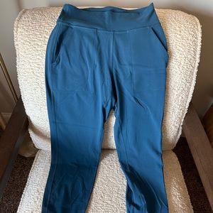 Lululemon Highwaisted Align Joggers